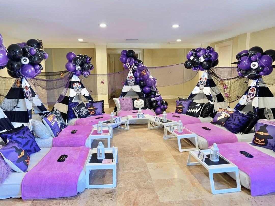 Read more about the article Spooktacular Sleepovers: How to Host the Ultimate Halloween Party?